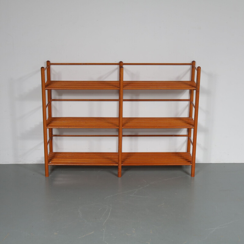 https://www.design-market.eu/614617-large_default/vintage-wood-sticky-shelves-1950s.jpg?1679990469