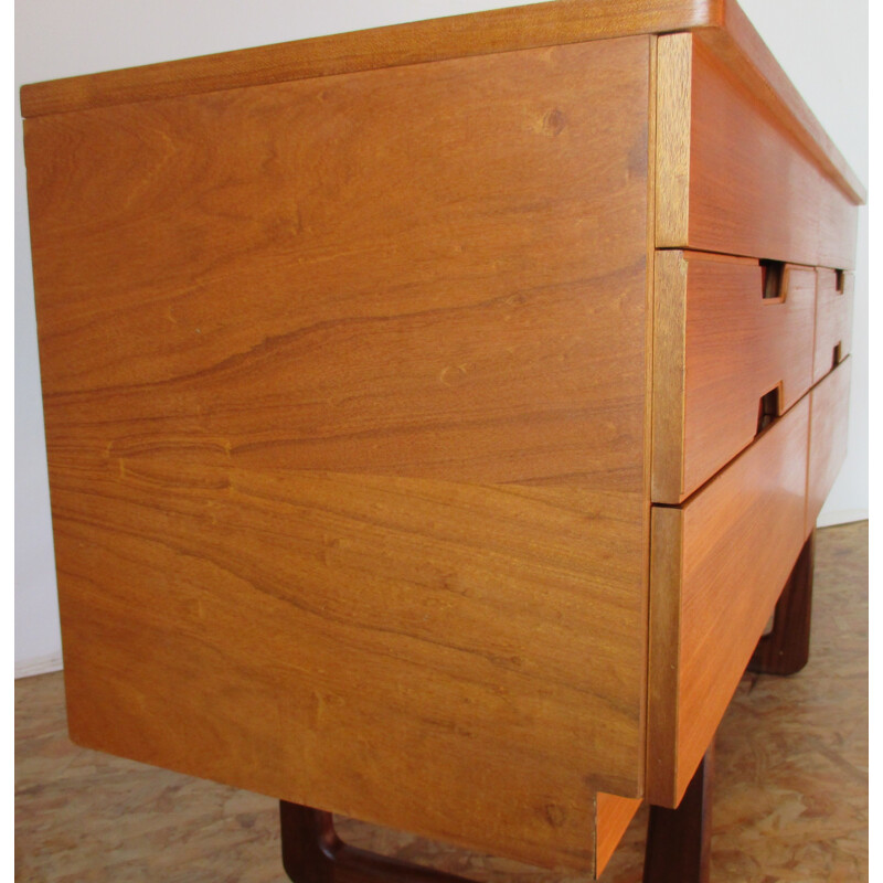 Small vintage chest of drawers by G Hoffstead for Uniflex