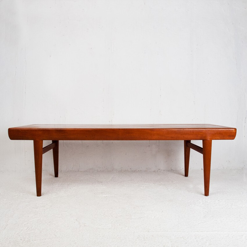Longue table basse en teck, Johannes ANDERSEN - 1960