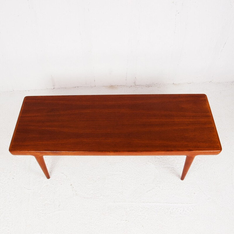 Long coffee table in teak, Johannes ANDERSEN - 1960s