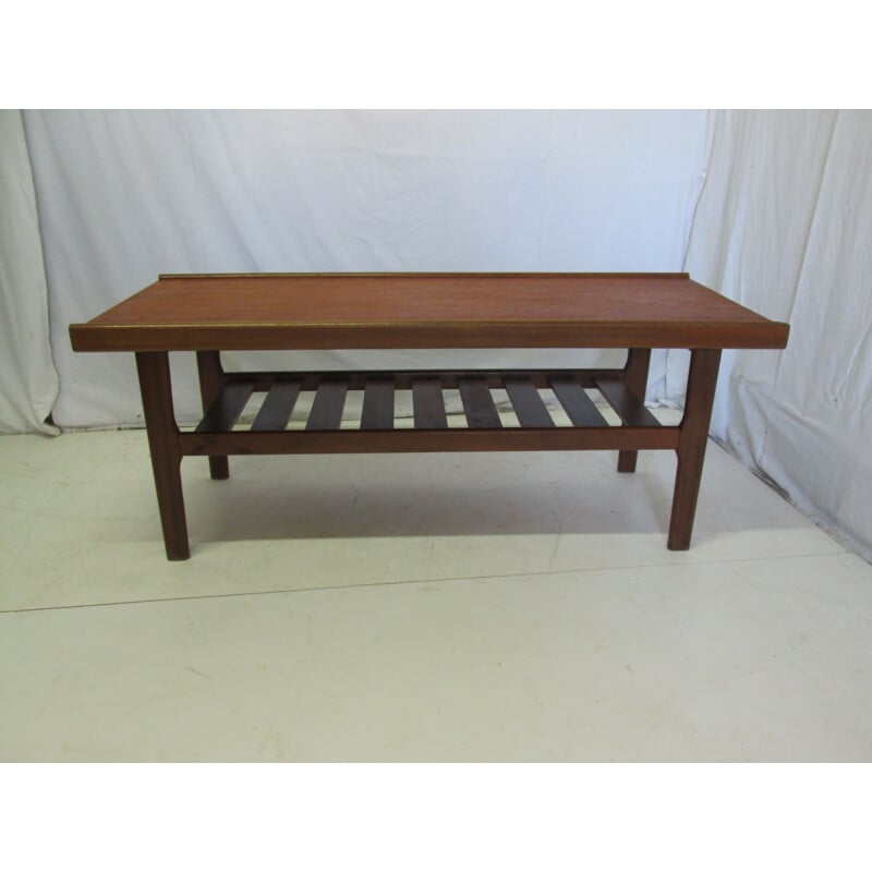 Vintage coffee table in teak