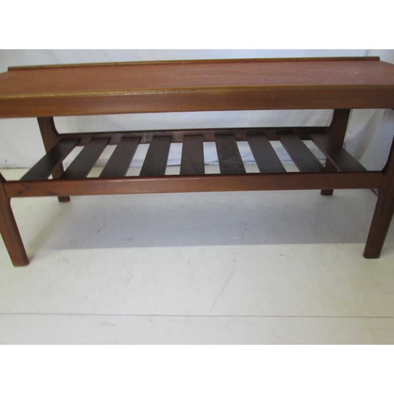 Vintage coffee table in teak