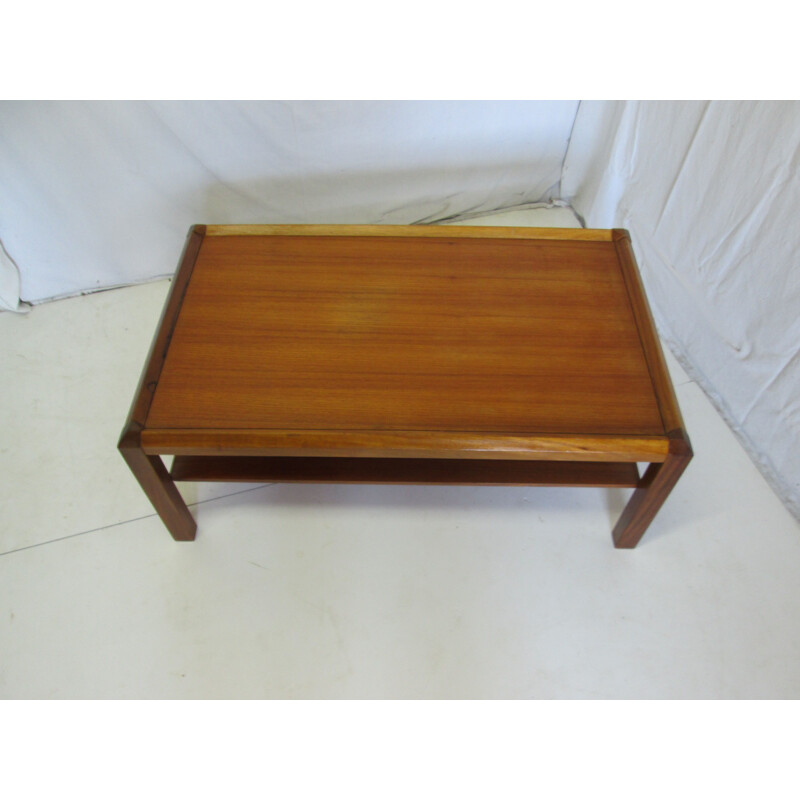 Vintage coffee table in teak