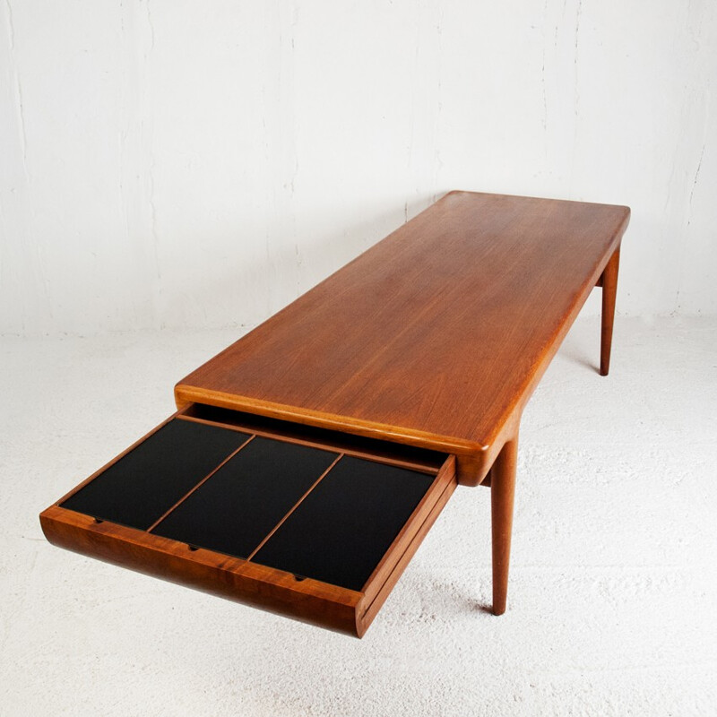 Long coffee table in teak, Johannes ANDERSEN - 1960s