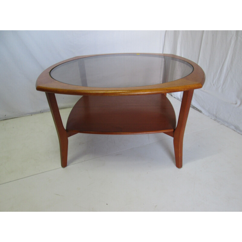 Vintage coffee table in teak