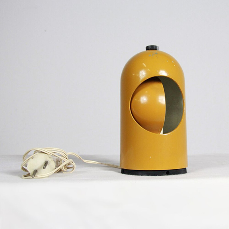 Vintage Italian yellow table lamp in metal