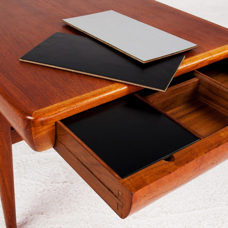 Long coffee table in teak, Johannes ANDERSEN - 1960s