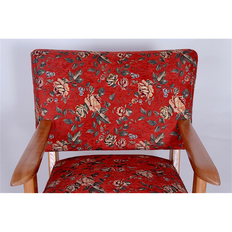 Suite van 2 vintage fauteuils met bloemen van Hans j. Wegner