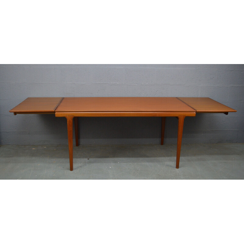 Table vintage par Johannes Andersen pour Uldum Mobelfabrik