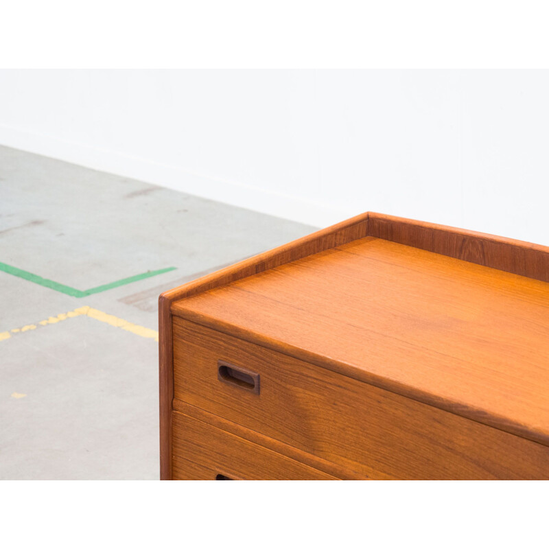 Small vintage chest of drawers in teak and oak