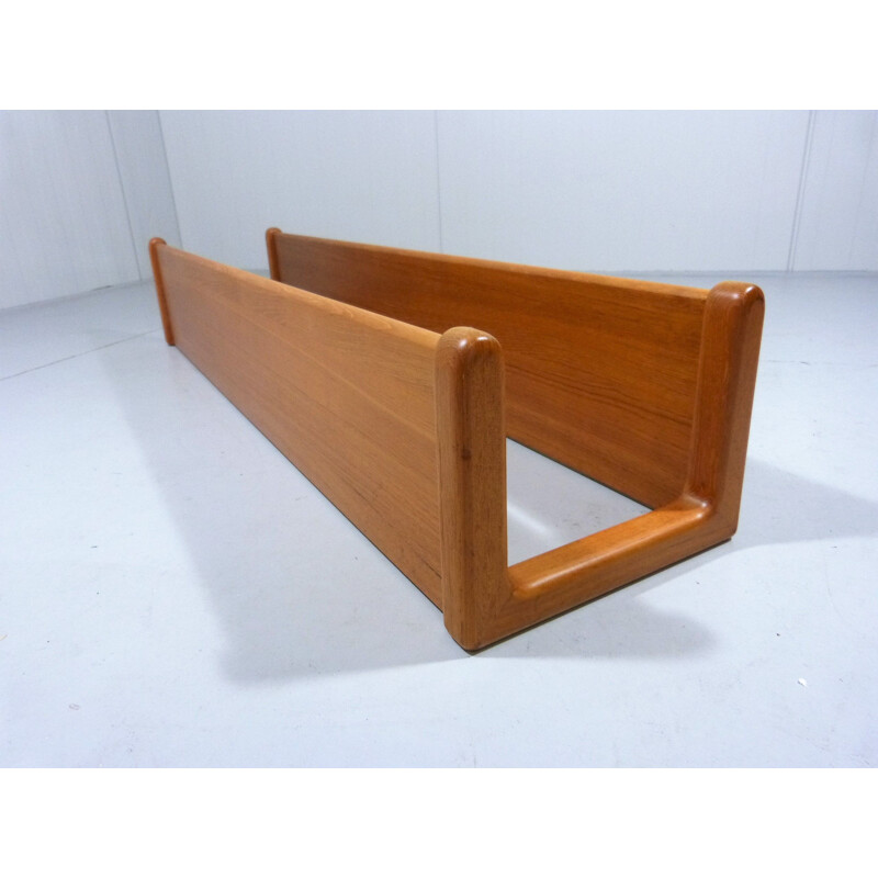 Vintage wall bookshelf in teak by Dyrlund