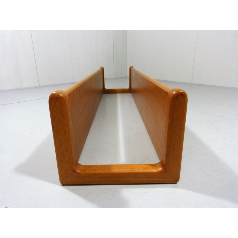 Vintage wall bookshelf in teak by Dyrlund