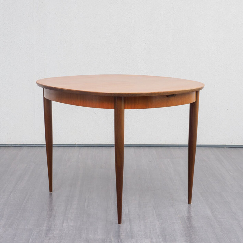 Vintage oval extendable table in teak