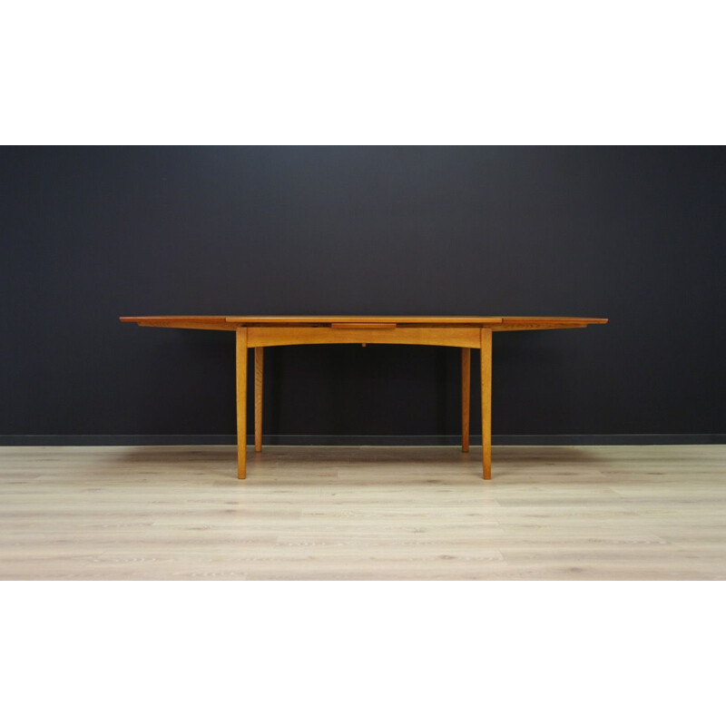 Vintage Danish extendable dining table in teak