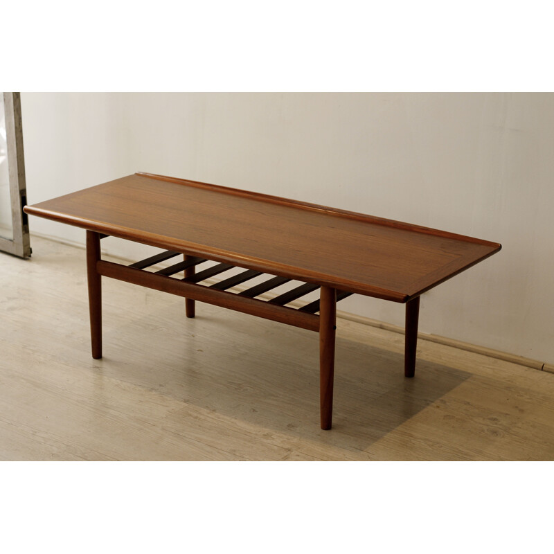 Scandinavian coffee table, Grete JALK - 1960s