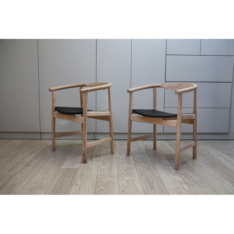 Set of 2 vintage JH-203 armchairs of Hans J. Wegner in oak and leather 1960