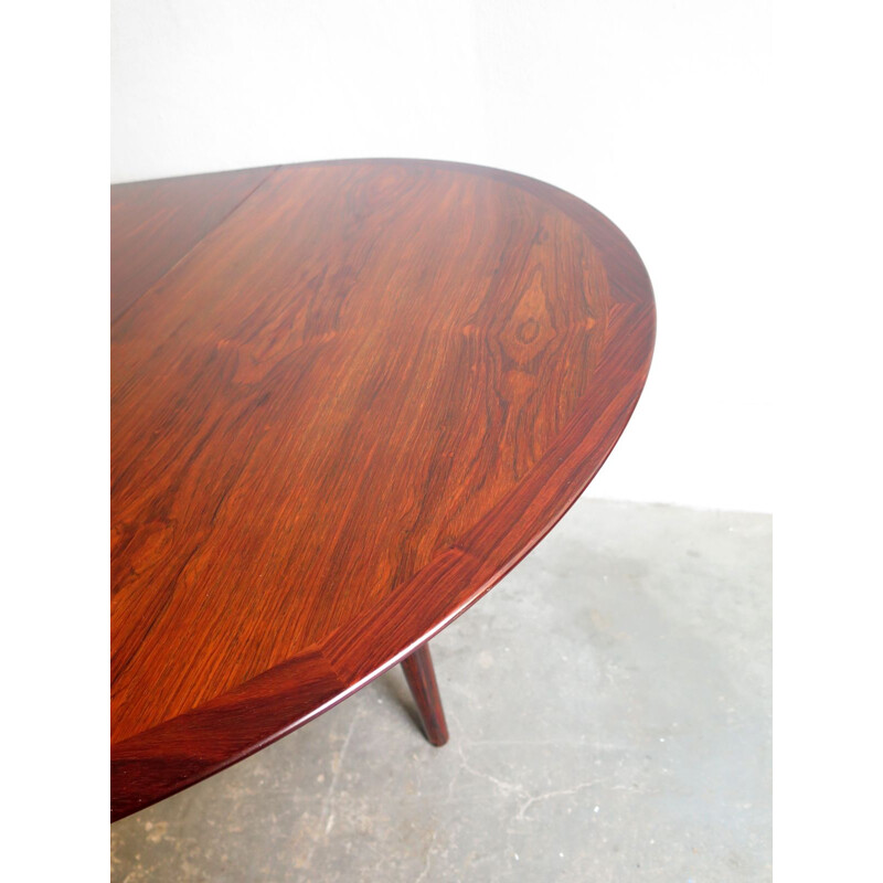 Vintage round rosewood extendible dinning table