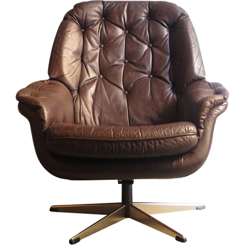 Vintage Scandinavian armchair in brown leather and chrome