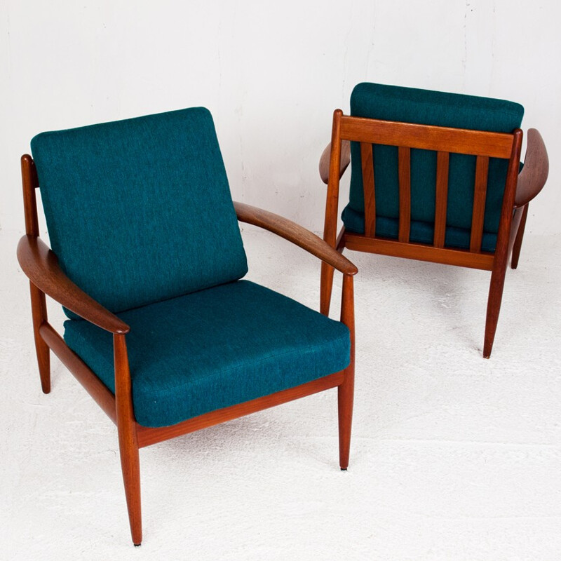 Pair of Scandinavian armchairs in teak and wool, Grete JALK, France and Son edition - 1960s