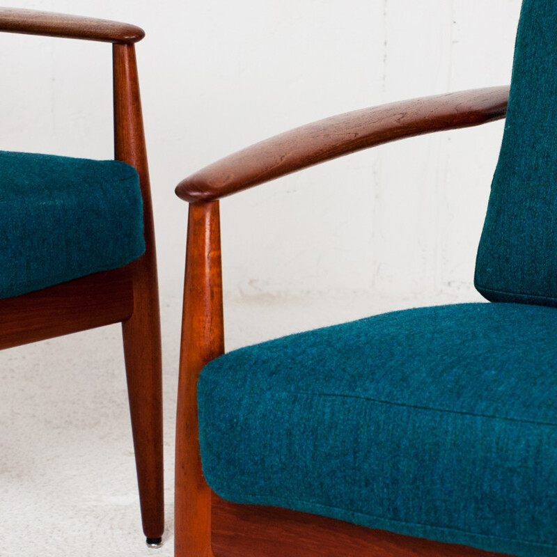 Pair of Scandinavian armchairs in teak and wool, Grete JALK, France and Son edition - 1960s