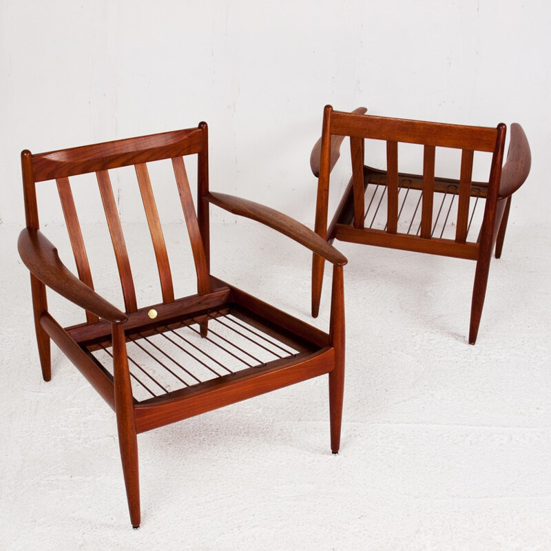Pair of Scandinavian armchairs in teak and wool, Grete JALK, France and Son edition - 1960s