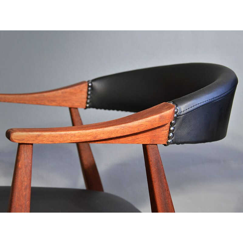 Set of 2 black chairs in teak by Thomas Harlev