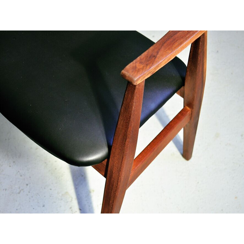 Set of 2 black chairs in teak by Thomas Harlev