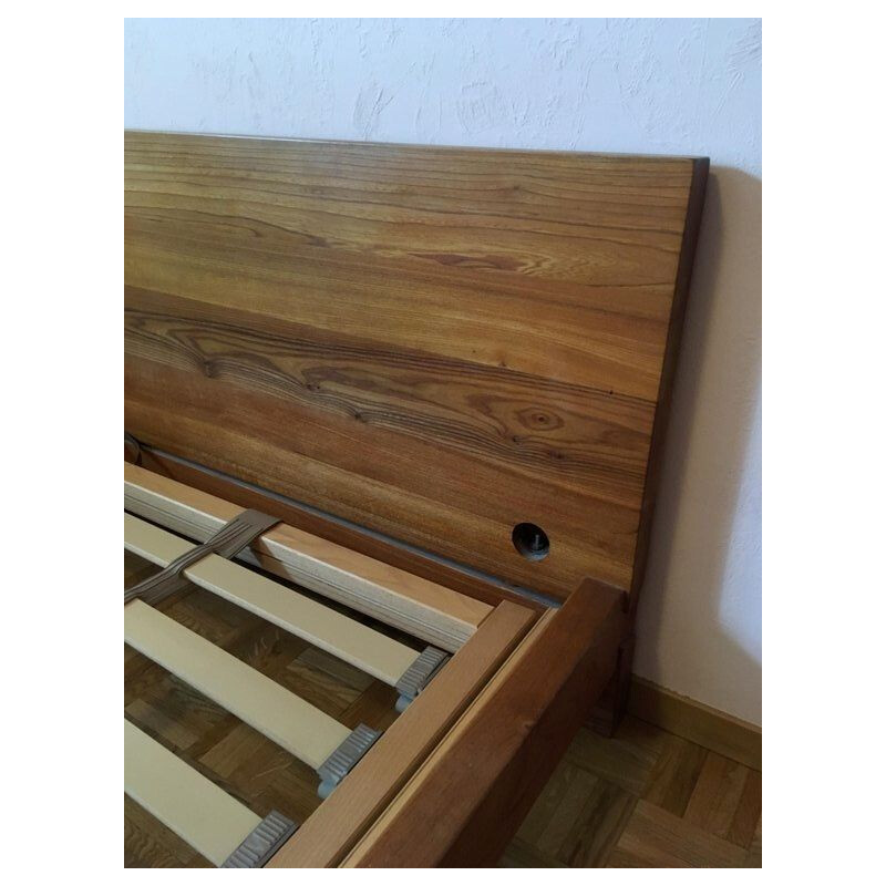 Vintage L02 bed in elm by Pierre Chapo