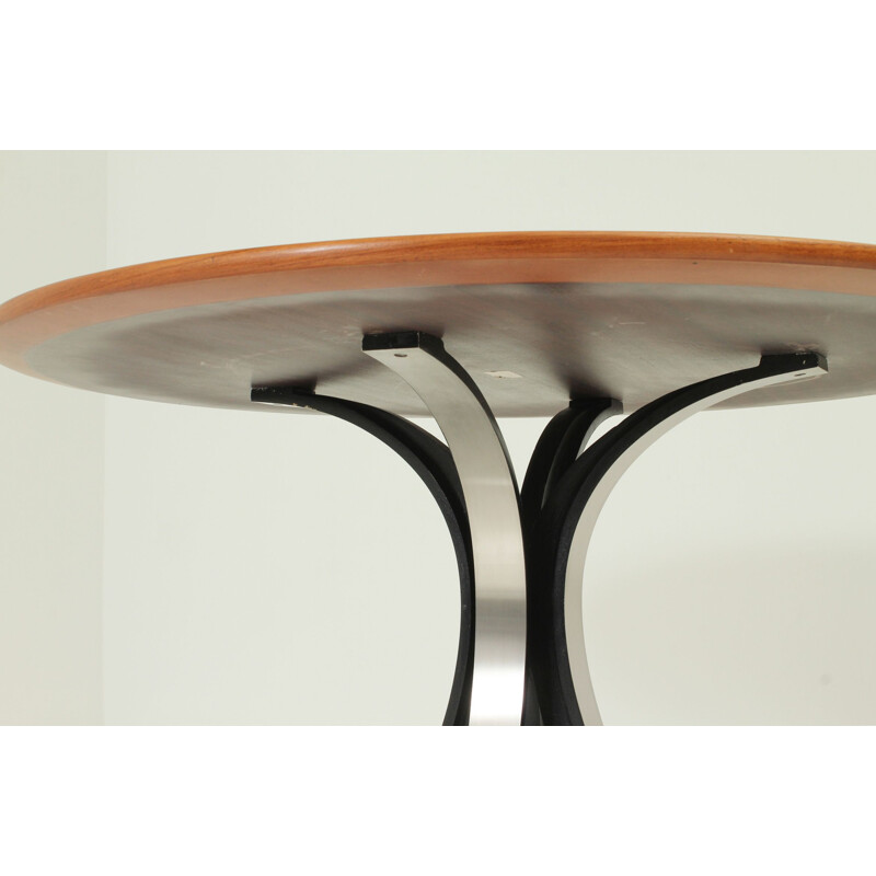 T69 dining table by Osvaldo Borsani and Eugenio Gerli for Tecno