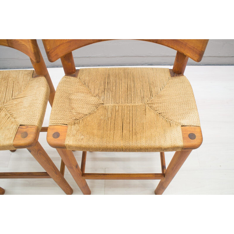 Set of 2 vintage Scandinavian bar stools in wood