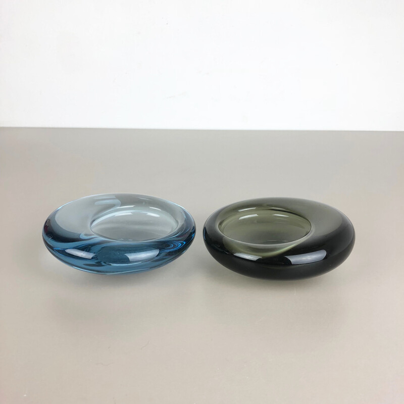 Set of 2 vintage bowls in glass by Per Lutken