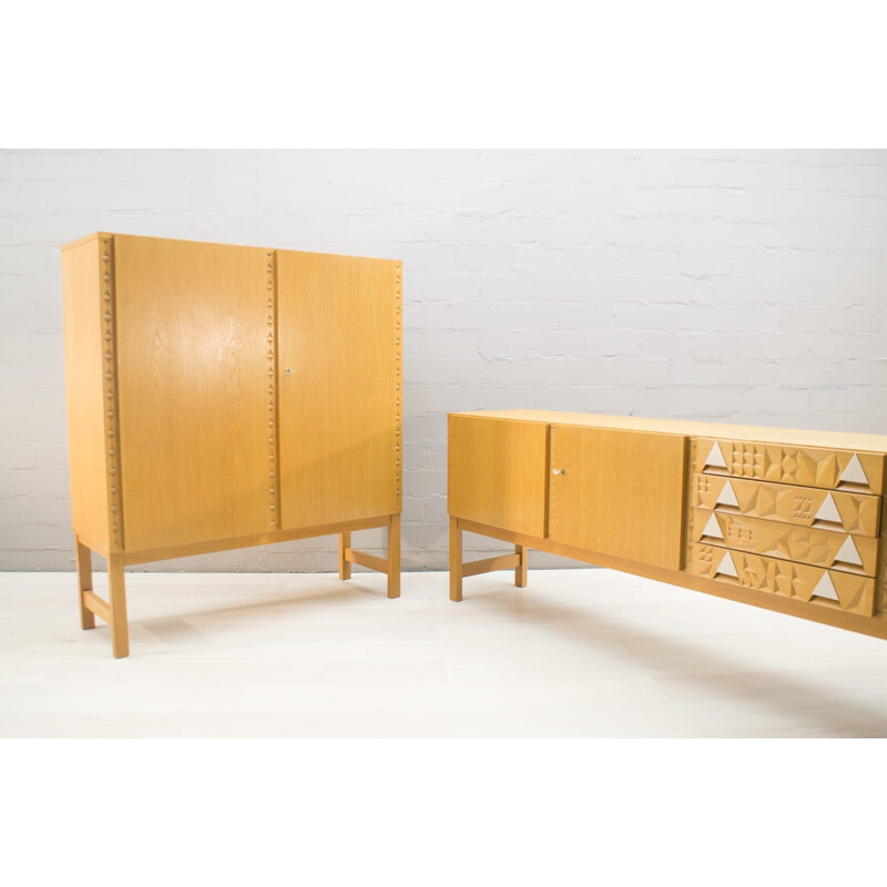 Vintage beige highboard in wood