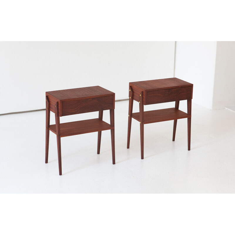 Set of 2 vintage Italian night stands in mahogany