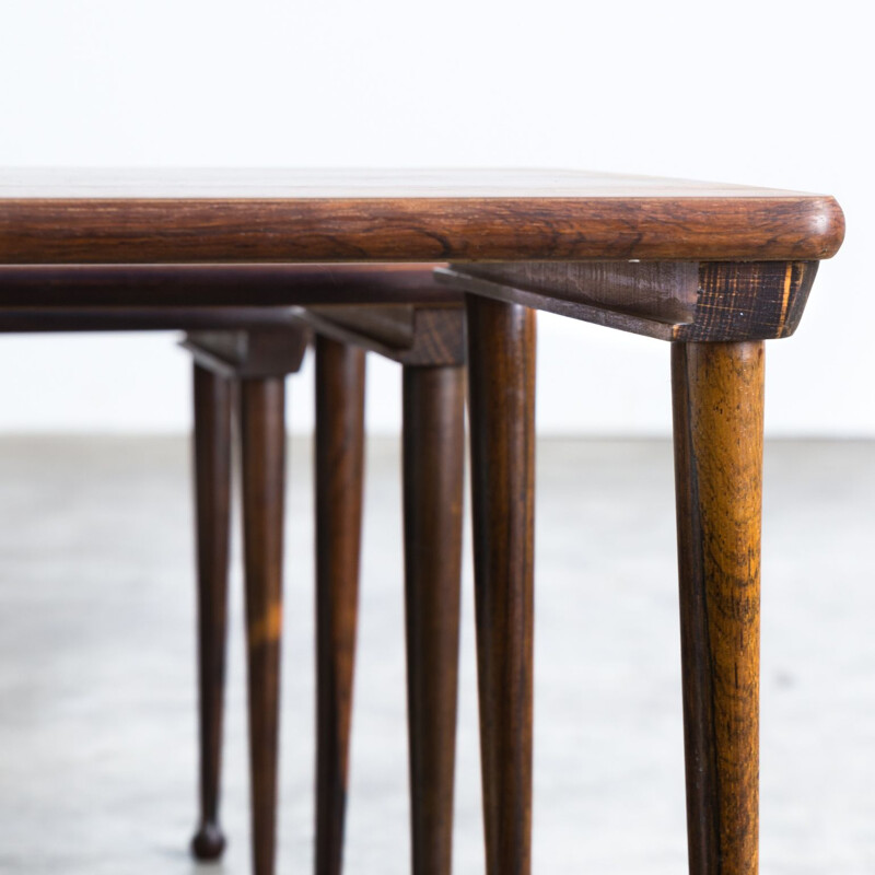 Set of 3 nesting tables in rosewood