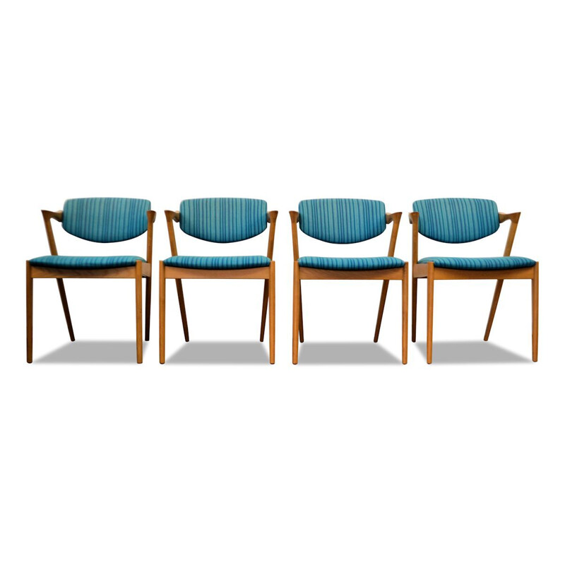 Set of 4 vintage blue chairs in oak by Kai Kristiansen