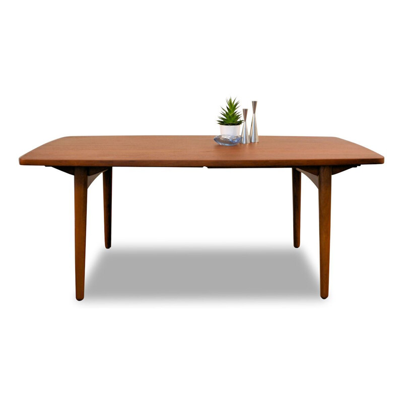 Vintage extendable dining table in teak by L. Chr. Larsen & Son