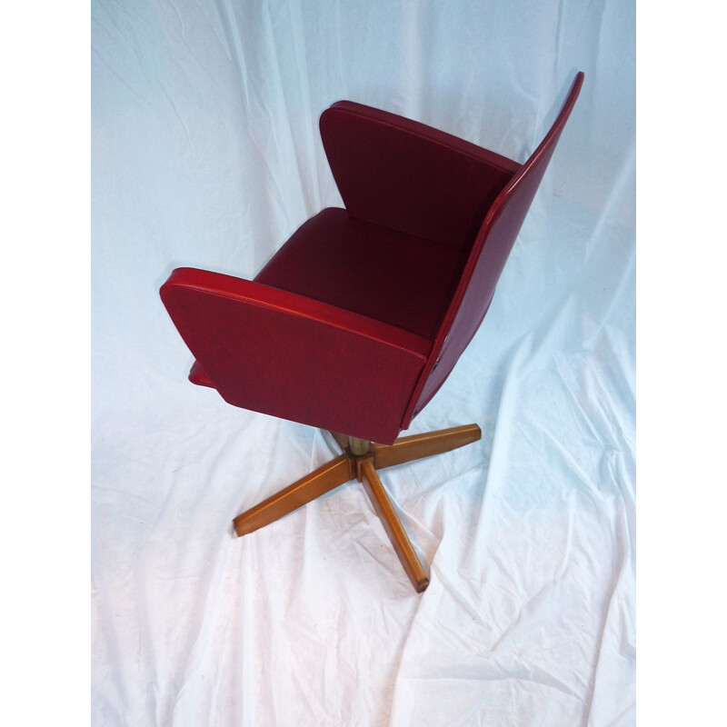 Vintage red vinyl chair
