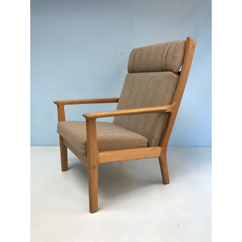 Vintage armchair by Hans Wegner