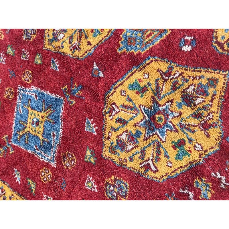 Tapis marocain rouge en laine