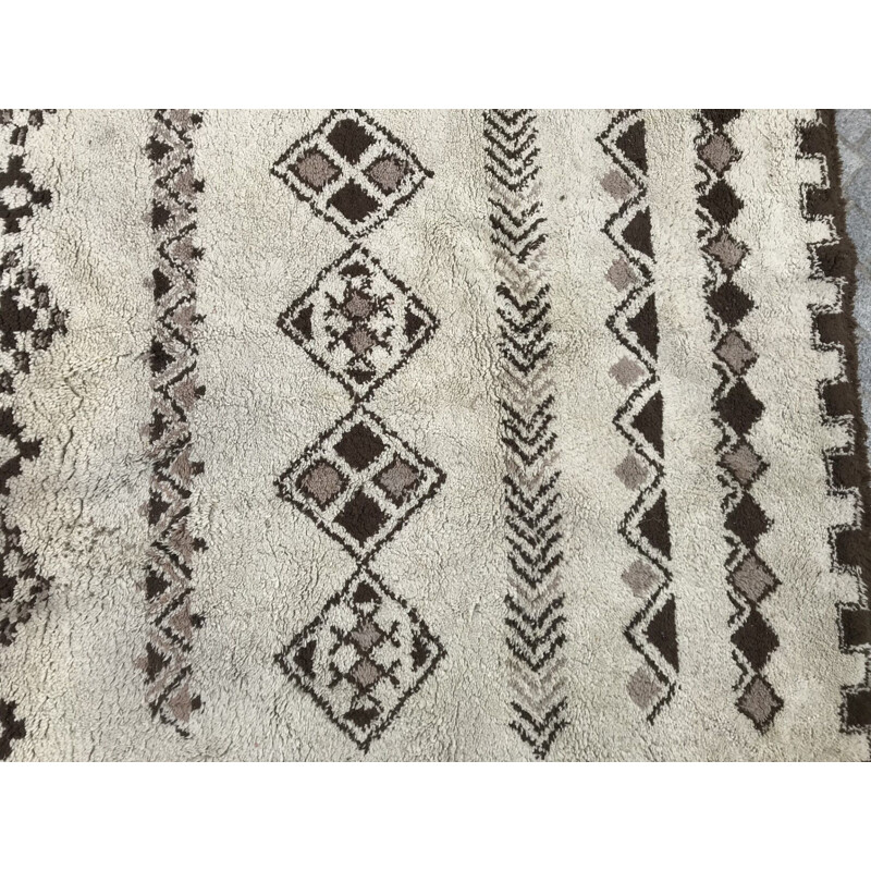 Vintage white Moroccan rug