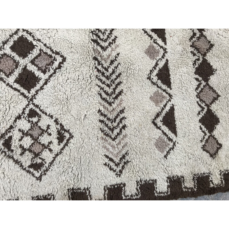 Vintage white Moroccan rug