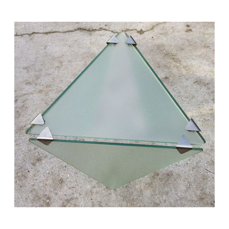 Guéridon vintage italien triangulaire en verre et aluminium 1990