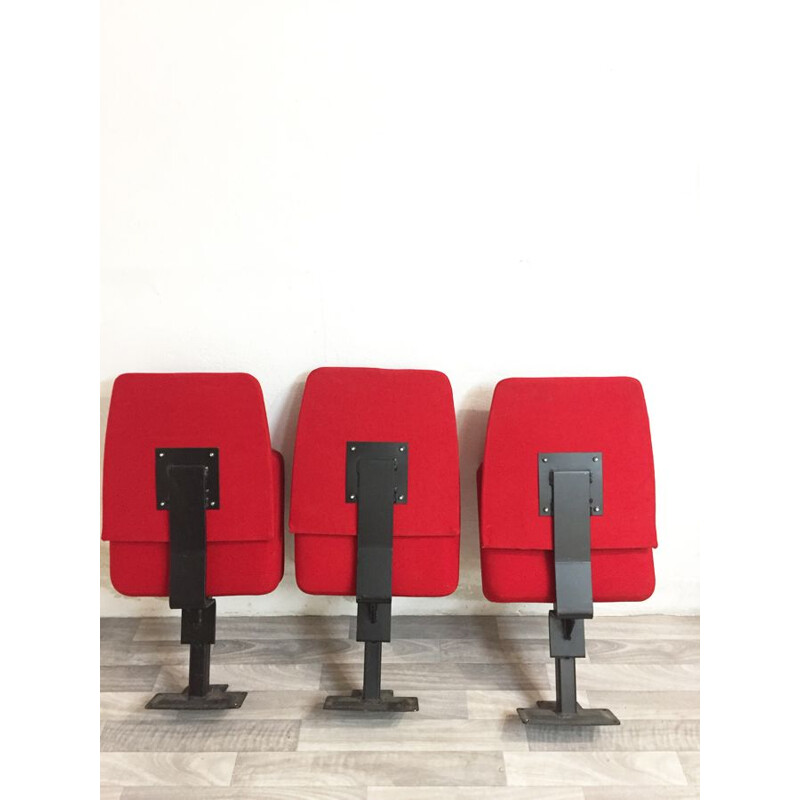Set of 3 vintage red fold-up seats in velvet and metal