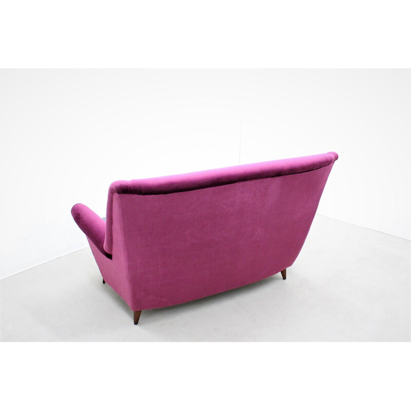 Vintage italian sofa by ISA Bergamo in purple velvet 1940