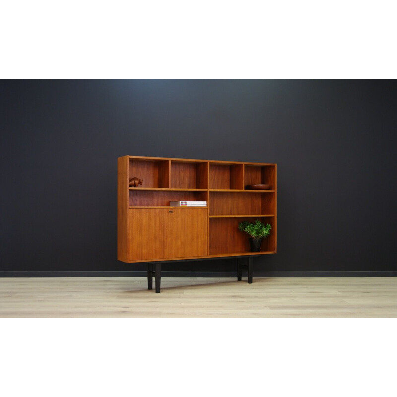 Vintage danish bookcase in teak