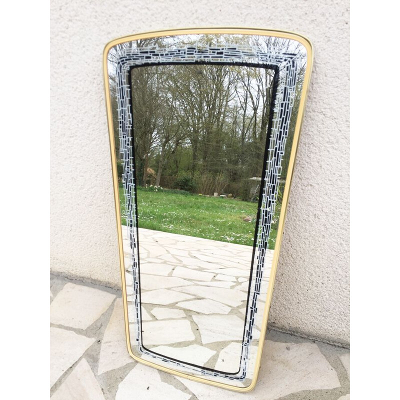 Vintage mirror free-form