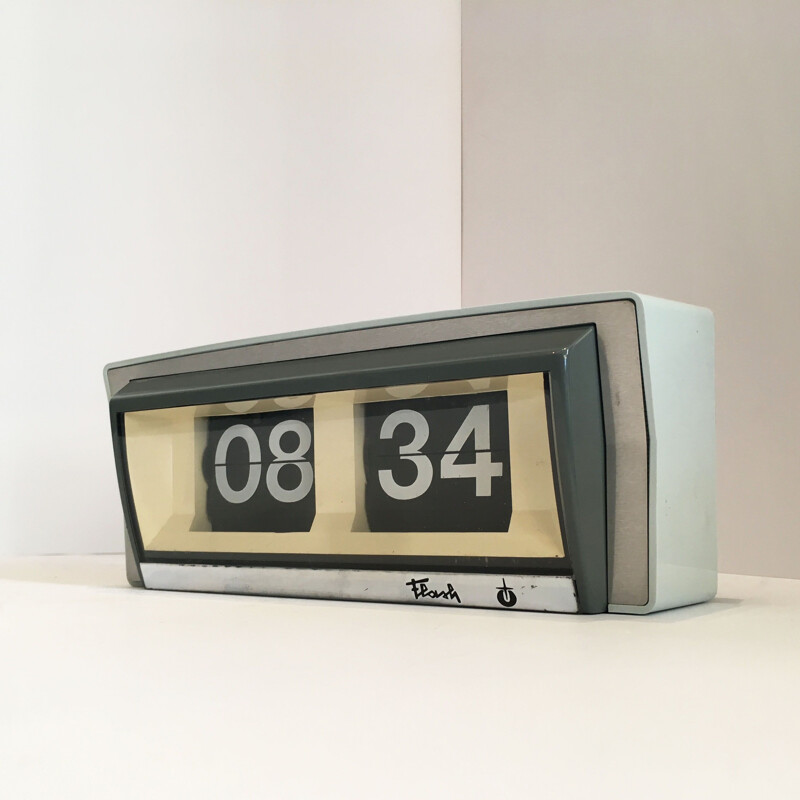 Vintage clock by Flash