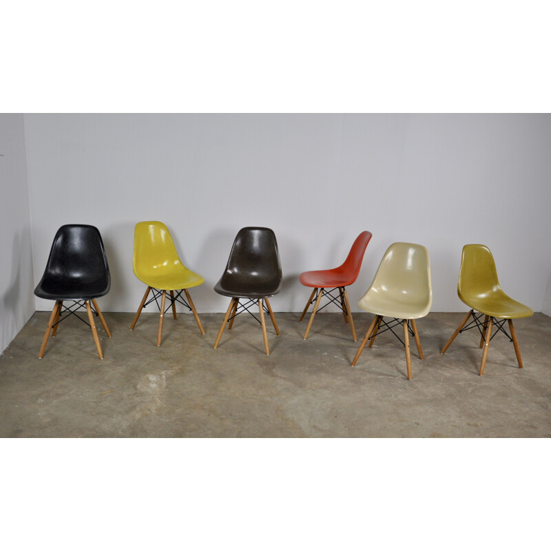 Set of 6 vintage DSW chairs by Charles and Ray Eames for Herman Miller 1970