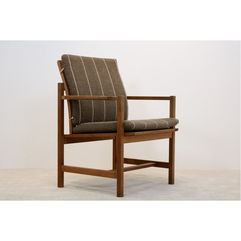 Vintage armchair model 3233 in oak by Fredericia Stolefabric for Borge Mogensen