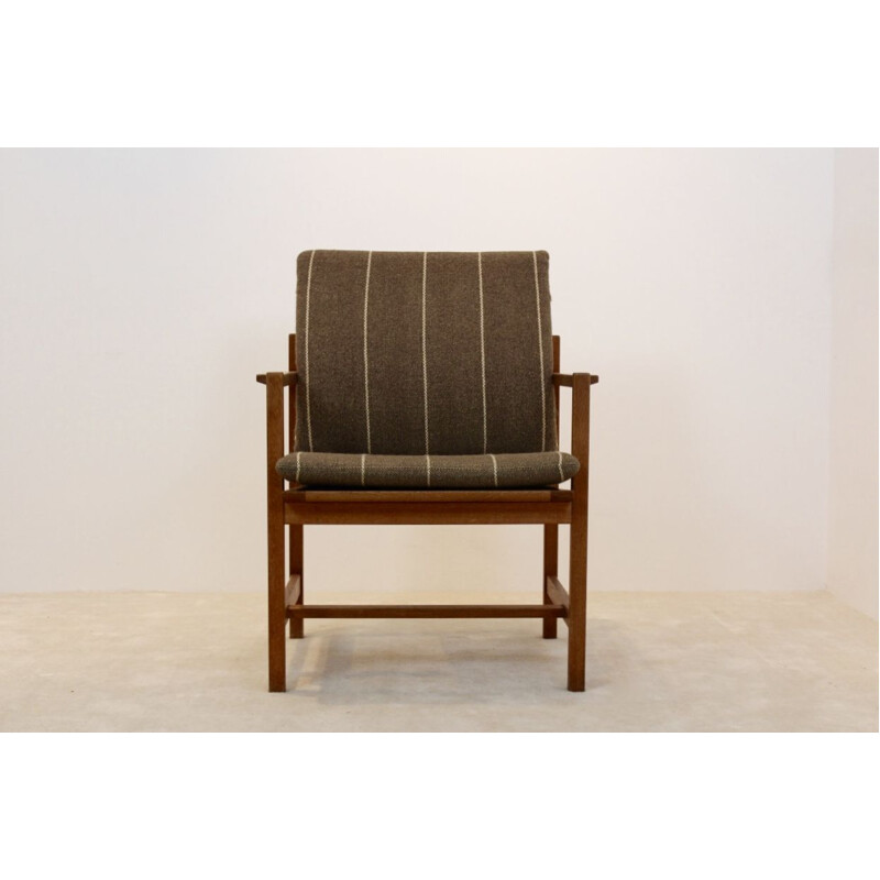 Vintage armchair model 3233 in oak by Fredericia Stolefabric for Borge Mogensen